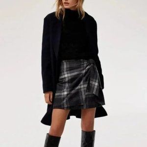 Aritzia Wilfred Dorine Skirt Dark Gray Plaid Size 4 (Small) NWOT